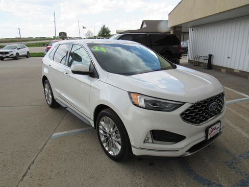 Used 2024 Ford Edge Titanium w/ Titanium Elite Package AWD/4WD image 3