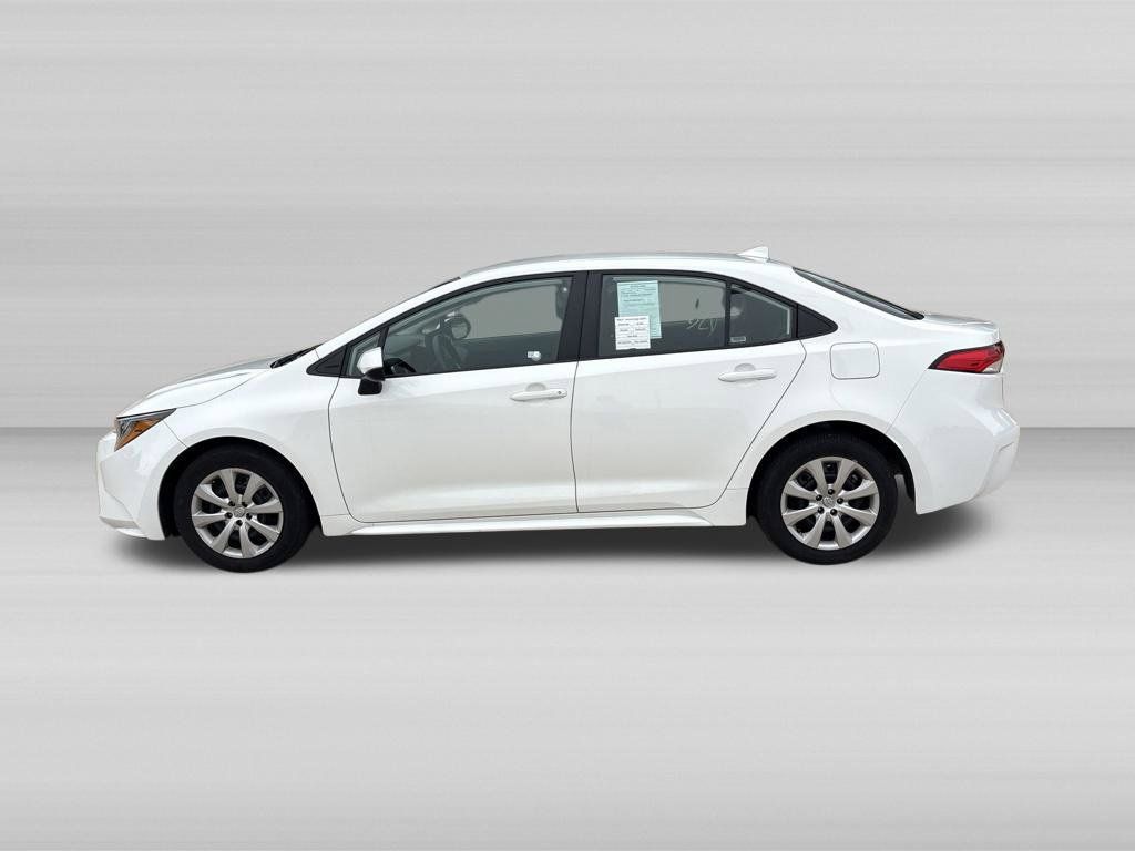 Used 2025 Toyota Corolla LE FWD image 7