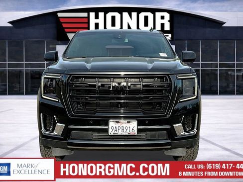 Used 2023 GMC Yukon SLT image 2