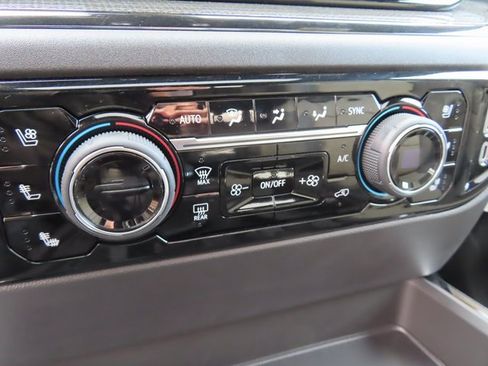 Certified 2025 Chevrolet Silverado 1500 ZR2 w/ Technology Package image 37