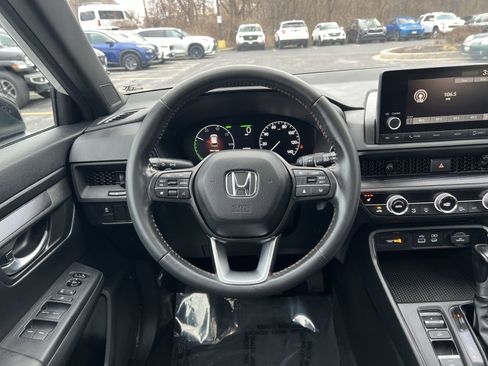 Used 2023 Honda CR-V Sport image 16
