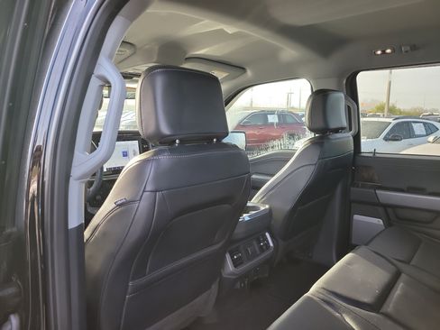 Used 2023 Ford F150 Lariat w/ Trailer Tow Package image 13