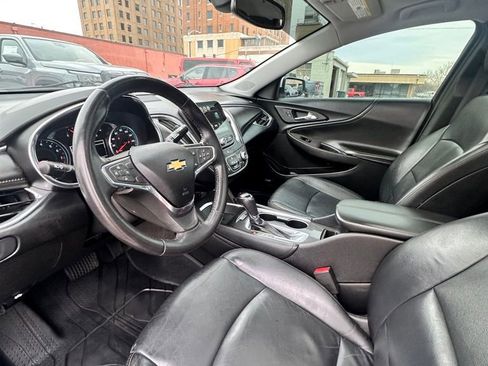 Used 2018 Chevrolet Malibu LT w/ Leather Package image 21