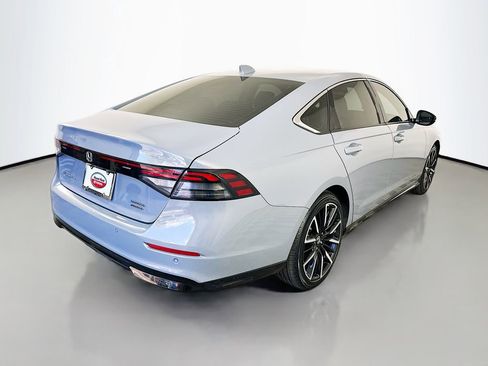 Used 2023 Honda Accord Touring image 5