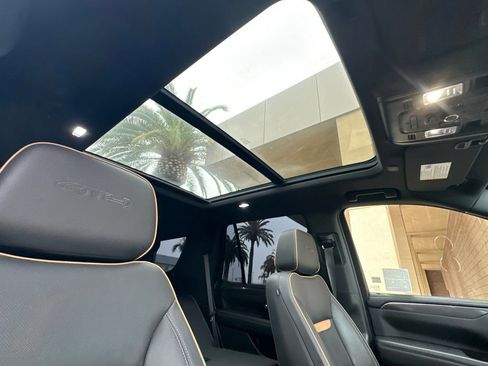 Used 2023 GMC Yukon AT4 image 19