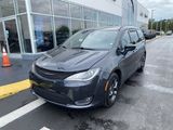 Used 2019 Chrysler Pacifica Touring Plus w/ S Appearance Package image 4