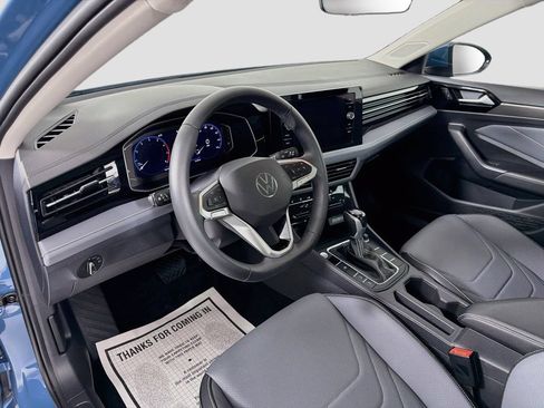 Used 2026 Volkswagen Jetta SEL FWD image 9