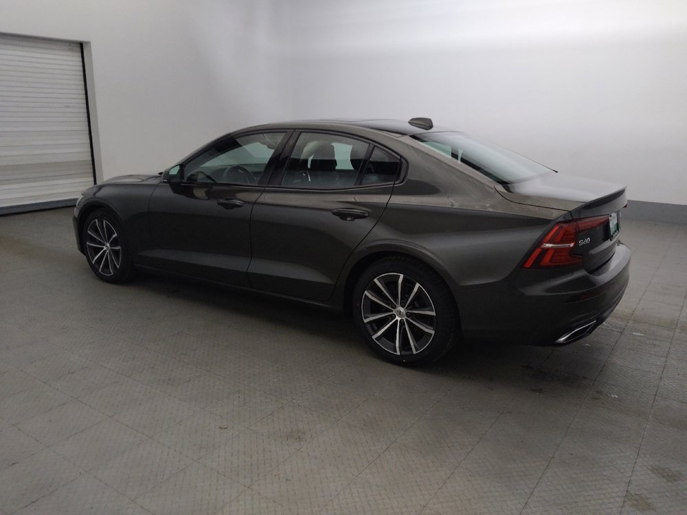 Used 2022 Volvo S60 B5 Momentum AWD/4WD image 3