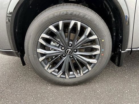 New 2026 Nissan Rogue Platinum image 8