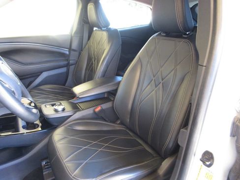 Certified 2023 Ford Mustang Mach-E Select RWD image 12