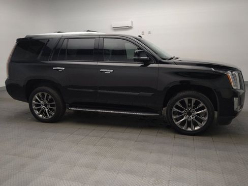 Used 2019 Cadillac Escalade Premium Luxury w/ Escalade Sport Edition RWD image 11