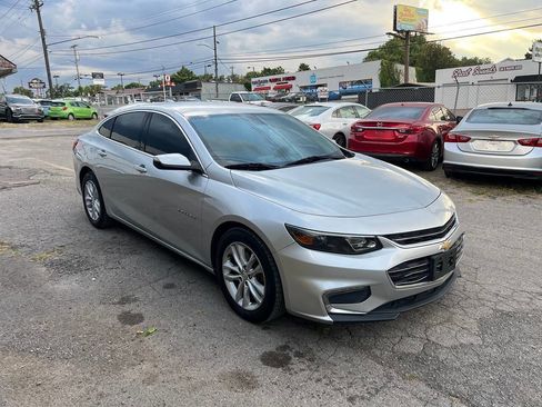 Used 2017 Chevrolet Malibu LT FWD image 7