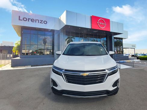 Used 2023 Chevrolet Equinox LT image 2