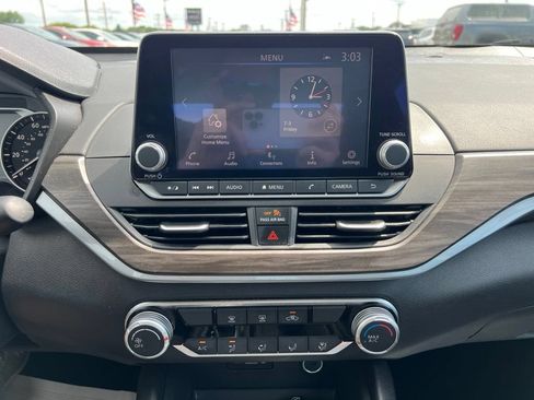 Used 2025 Nissan Altima 2.5 SV FWD image 28