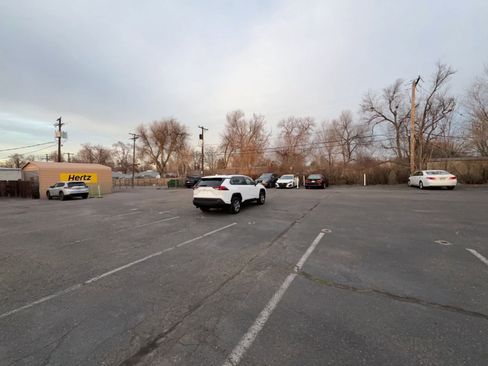 Used 2025 Toyota RAV4 LE image 7