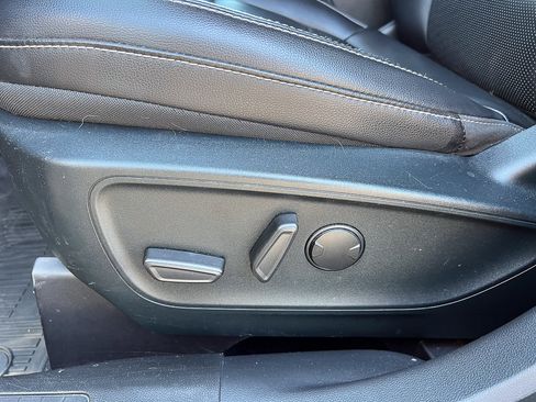 Used 2020 Ford Escape SEL FWD image 16