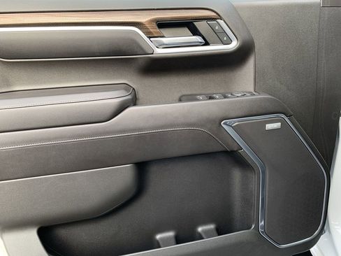 Used 2022 Chevrolet Silverado 1500 RST image 16