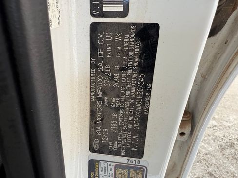 Used 2020 Kia Forte LXS FWD image 14