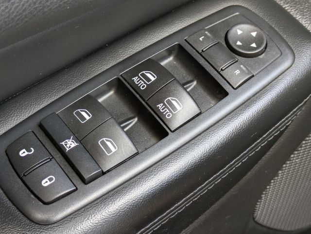 Certified 2017 Jeep Grand Cherokee Laredo w/ Quick Order Package 23E AWD/4WD image 17
