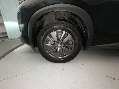 Used 2022 Nissan Pathfinder SV image 10