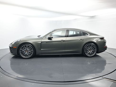 Used 2025 Porsche Panamera 4 image 2