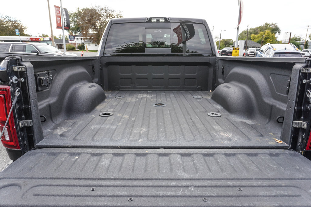 Used 2025 RAM 2500 Laramie w/ Sport Appearance Package AWD/4WD image 19