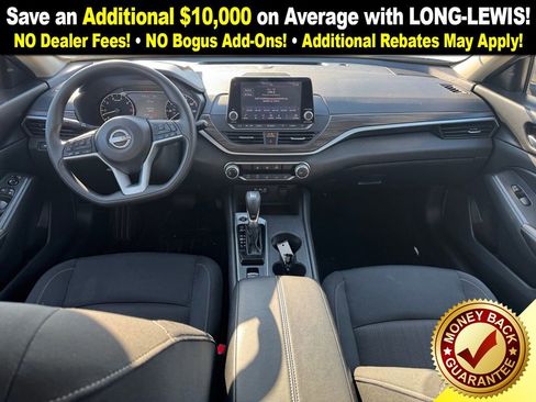 Used 2025 Nissan Altima 2.5 SV image 17