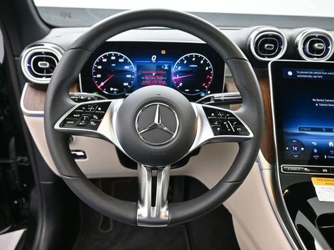 New 2025 Mercedes-Benz GLC 300 image 32