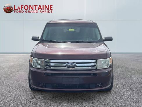 Used 2010 Ford Flex SE FWD image 2