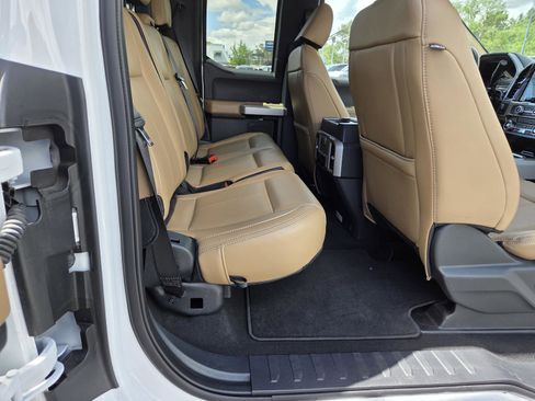 Used 2022 Ford F250 Lariat w/ Lariat Value Package AWD/4WD image 19