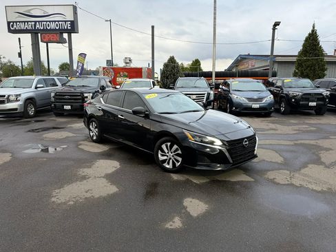 Used 2024 Nissan Altima 2.5 S FWD image 2