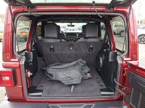 Used 2021 Jeep Wrangler Unlimited Sahara image 17