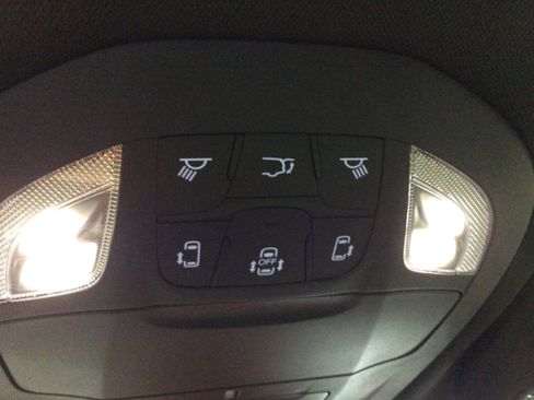New 2025 Chrysler Voyager LX FWD image 19