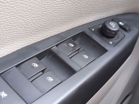 Used 2008 Saturn Vue XR w/ Premium Trim Package FWD image 29