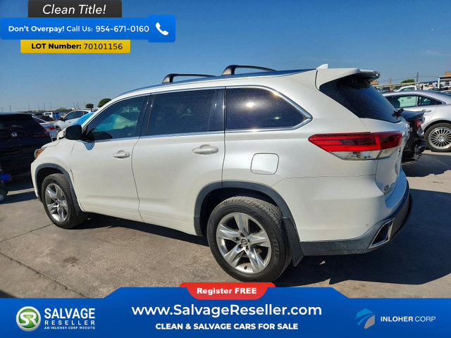 Used 2018 Toyota Highlander Limited FWD image 3