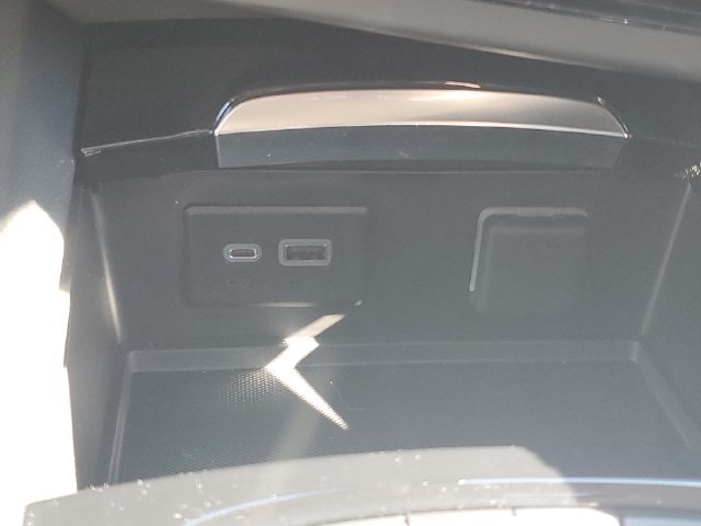 Certified 2023 Buick Envision Essence AWD/4WD image 30