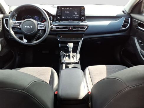 Used 2023 Kia Seltos S image 7