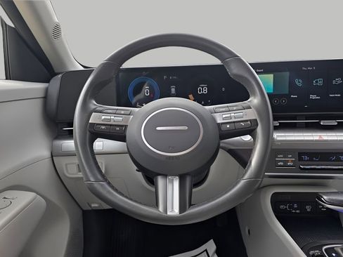 Used 2024 Hyundai Kona SEL image 18