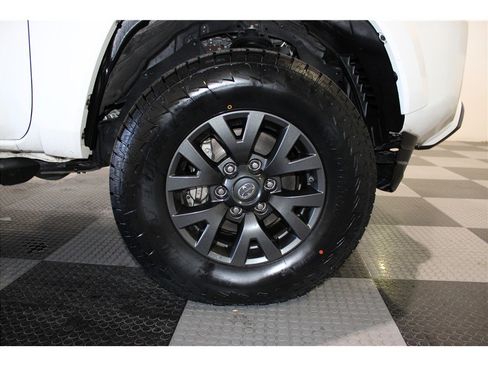 Used 2021 Toyota Tacoma SR5 image 5