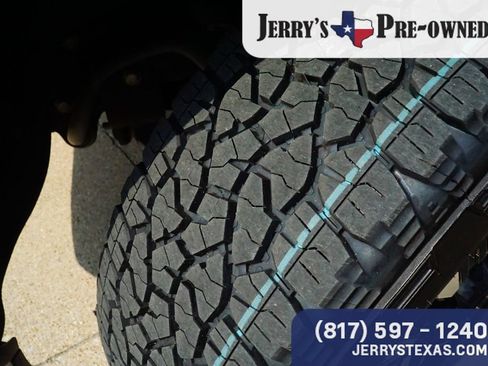 Used 2024 GMC Sierra 2500 Denali Ultimate AWD/4WD image 8