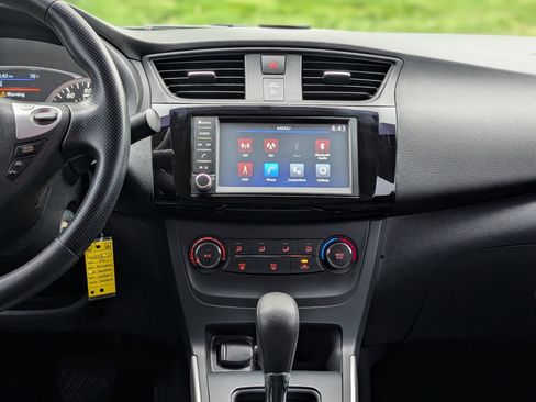 Used 2019 Nissan Sentra S FWD image 13