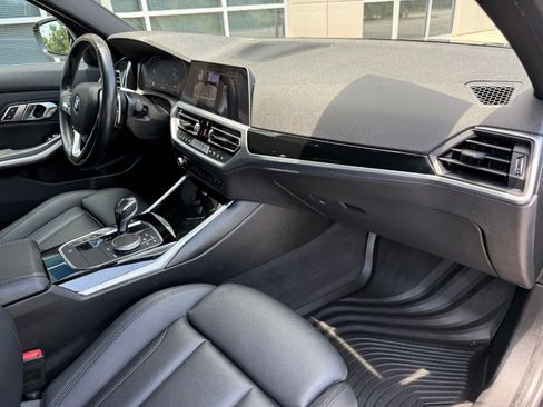Used 2019 BMW 330i xDrive Sedan w/ Driving Assistance Package AWD/4WD image 24