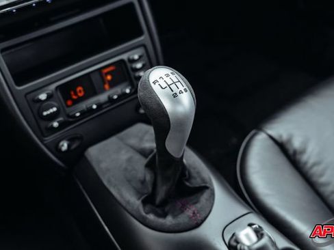 Used 2004 Porsche 911 Carrera RWD image 12