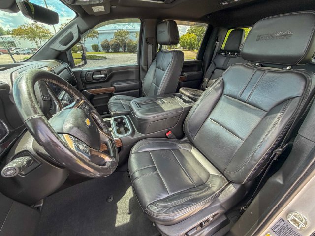 Used 2021 Chevrolet Silverado 3500 High Country w/ Technology Package AWD/4WD image 23