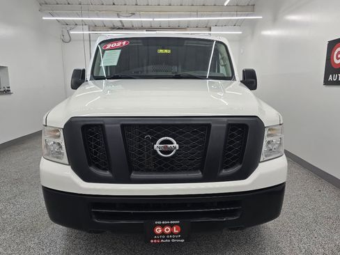 Used 2021 Nissan NV 2500 S image 2