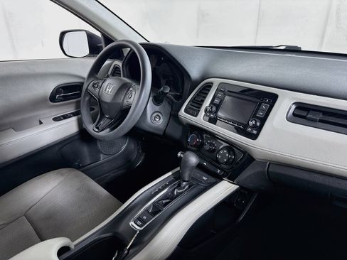 Used 2016 Honda HR-V LX image 24