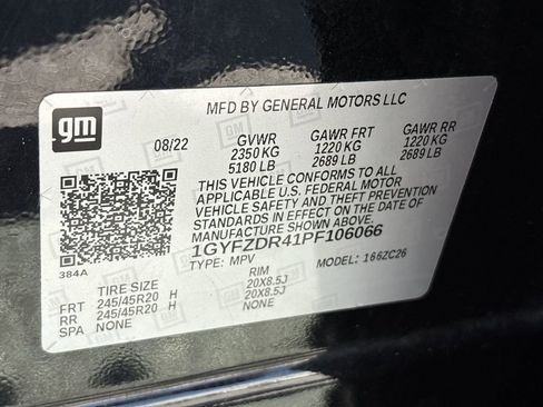 Used 2023 Cadillac XT4 Premium Luxury w/ Cold Weather Package AWD/4WD image 35