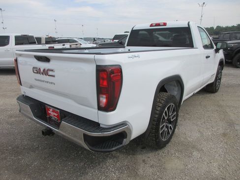 New 2026 GMC Sierra 1500 Pro AWD/4WD image 5