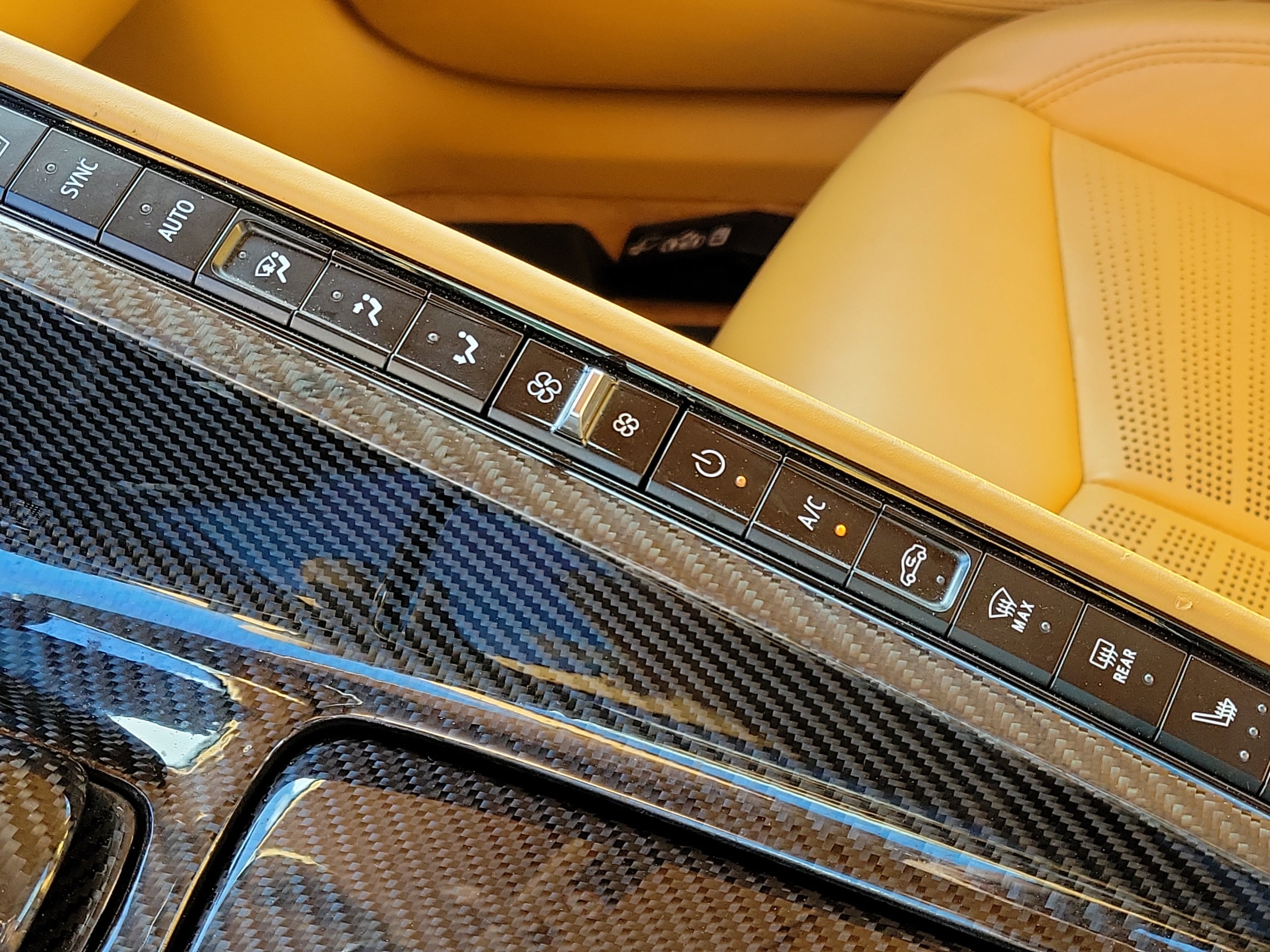 Used 2022 Chevrolet Corvette Stingray Premium Conv w/ Z51 Performance Package RWD image 15