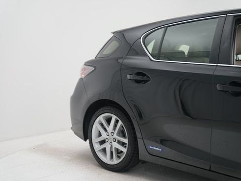 Used 2017 Lexus CT 200h FWD image 26